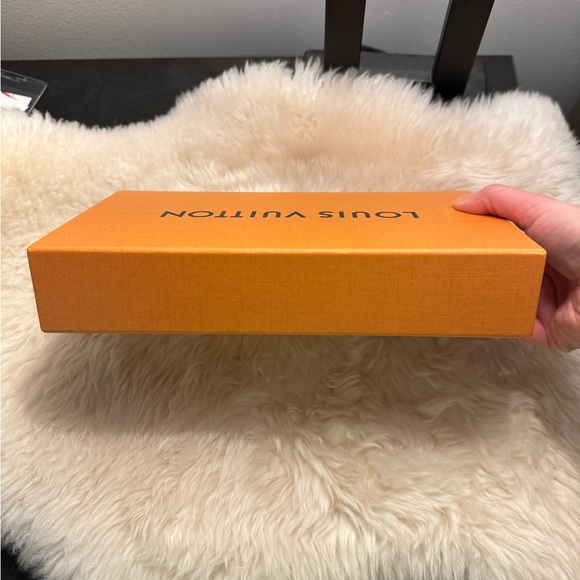 Louis Vuitton Box Set - Picture 6 of 10